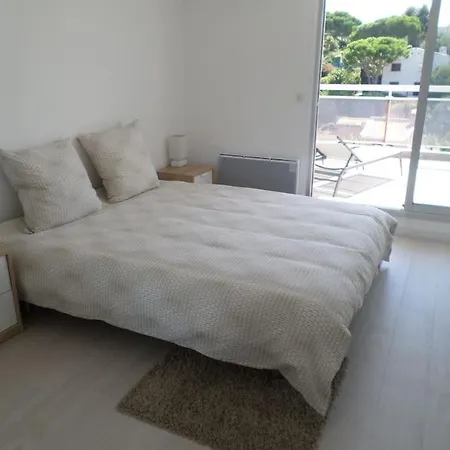 3 Pieces En Dernier Etage, Terrasse, Parking * 昂蒂布